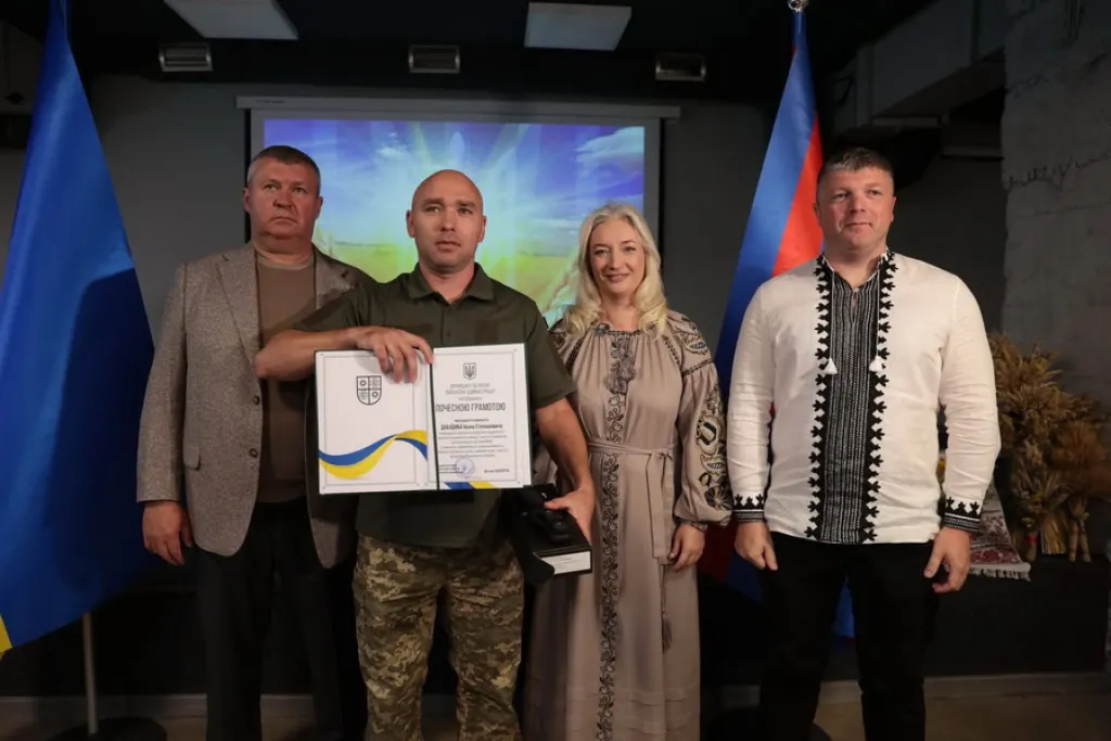 У Вінницькій області відзначили нагородами героїв і професіоналів до Дня Незалежності