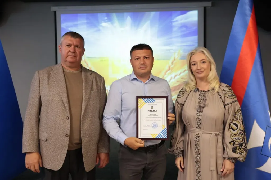 У Вінницькій області відзначили нагородами героїв і професіоналів до Дня Незалежності