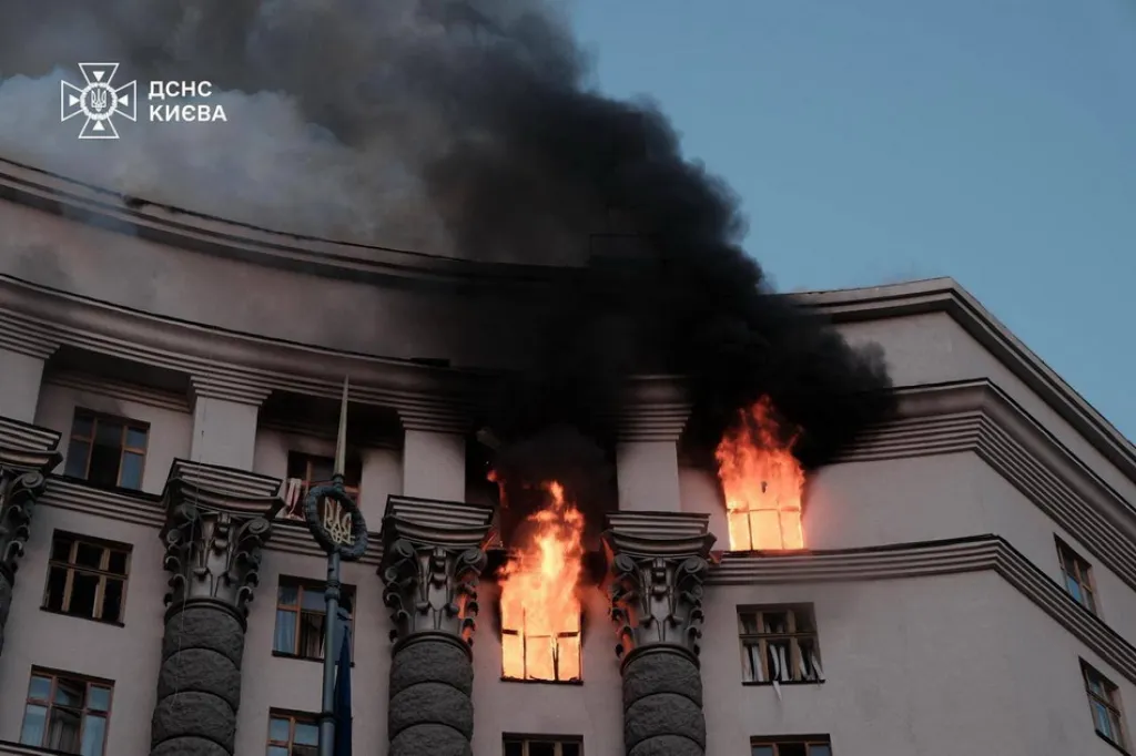 Нічна атака РФ: понад 800 дронів та ракет, жертви серед цивільних