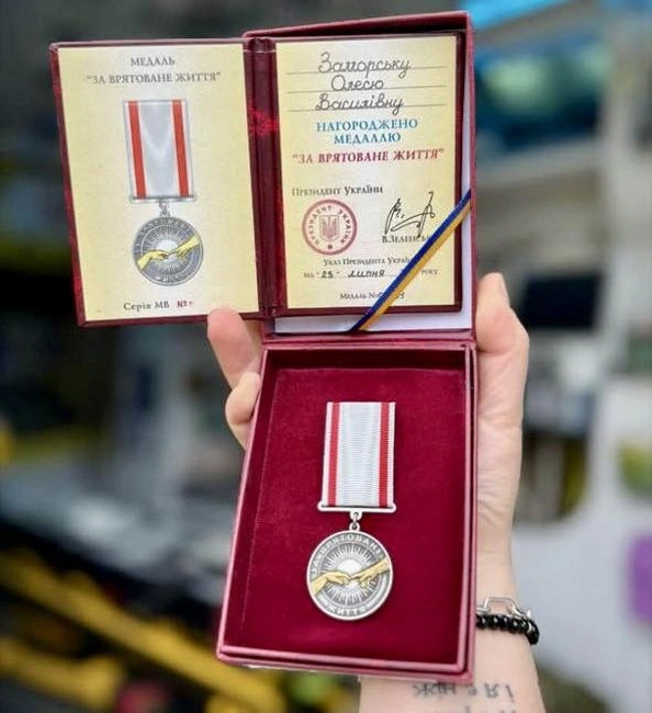 Президент нагородив жінку з Вінниччини медаллю «За врятоване життя»
