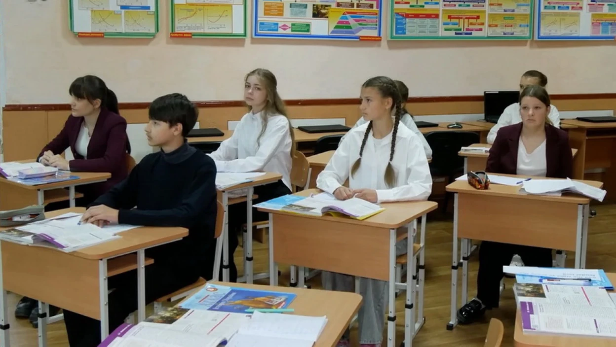 На Вінниччині школярі вивчають історію та географію англійською: стартував пілотний проєкт