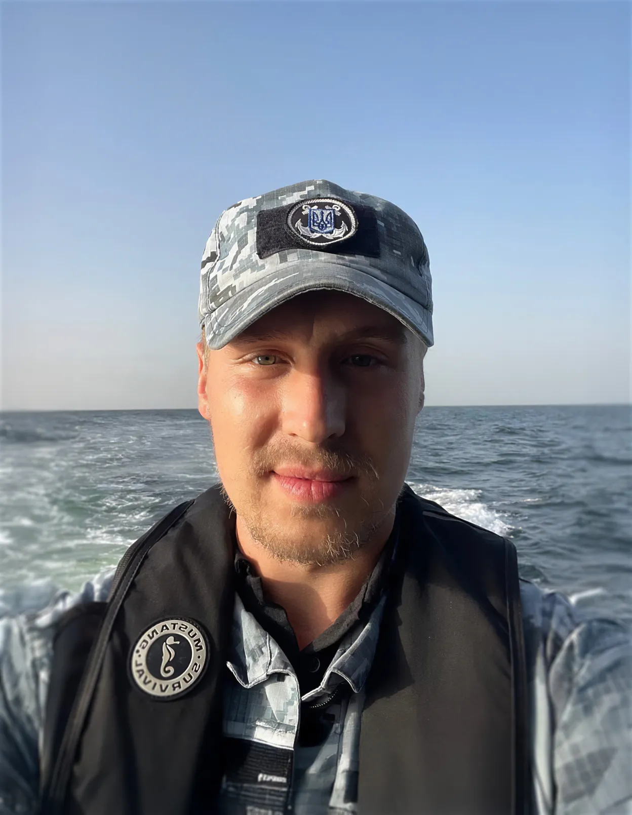 На Вінниччині батькам полеглого моряка-прикордонника вручили медаль «За військову службу Україні»