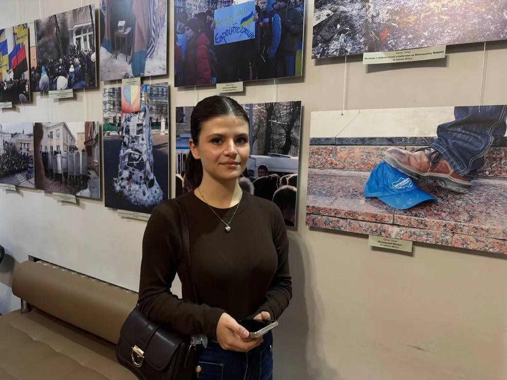 У Вінниці відкрили фотовиставку “Нескорений Майдан” до Дня Гідності та Свободи