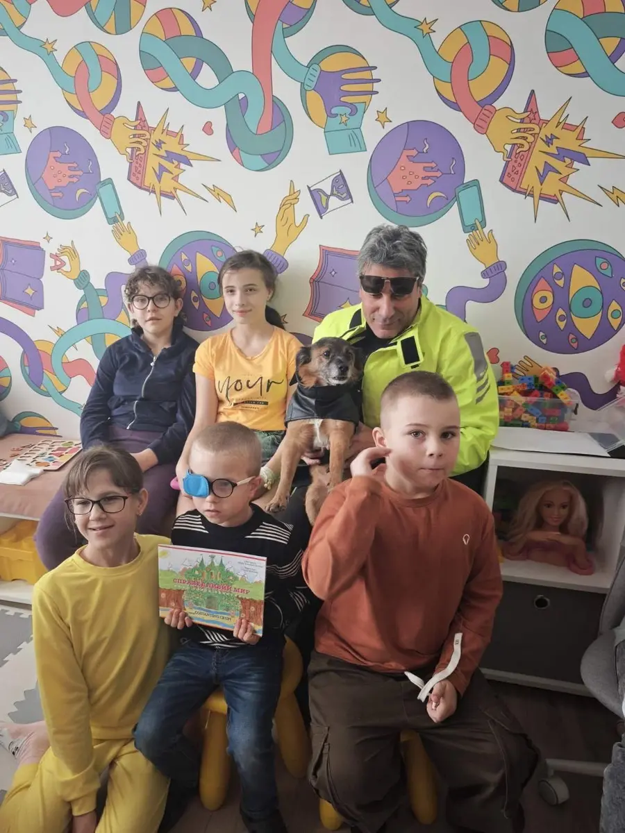 Італійський письменник Костантіно Крупі відвідав маленьких пацієнтів у Вінниці