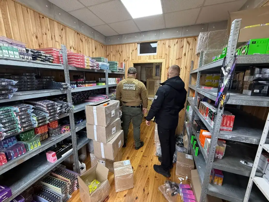 На Вінниччині викрили незаконне виробництво електронних сигарет із трьома областями-учасниками