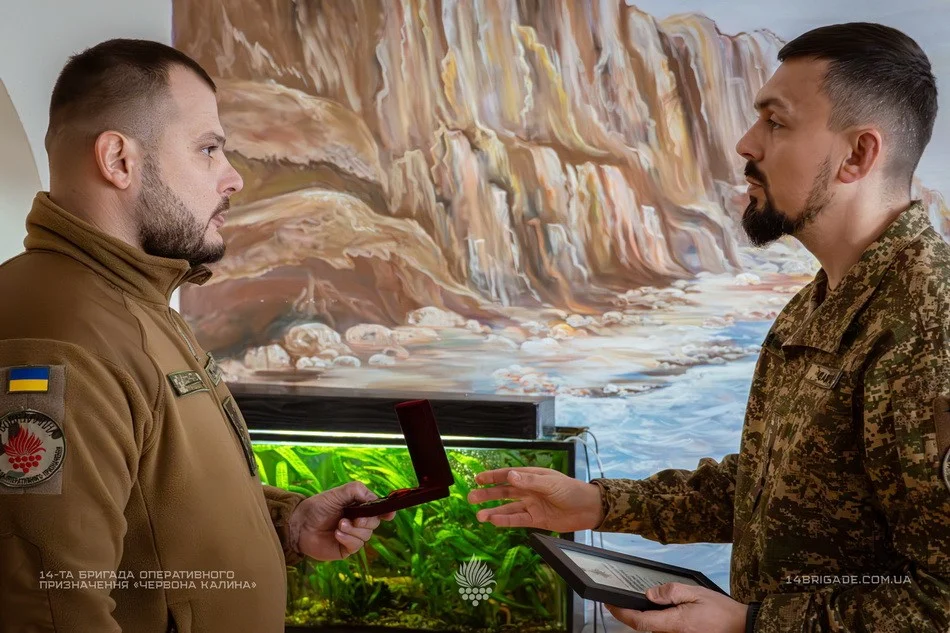 Воїнів вінницької бригади «Червона Калина» відзначили державними нагородами у лікарні