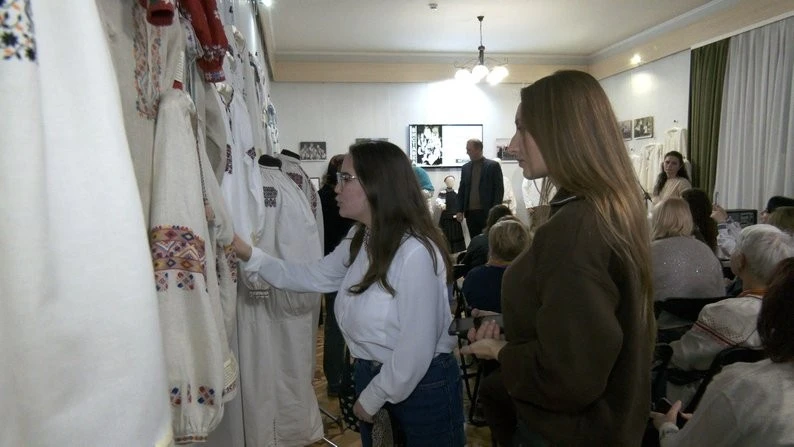 У Вінниці відкрили виставку вишиванок: традиції оживають у сучасності