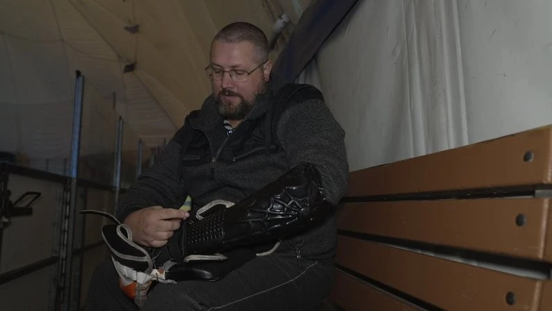 Унікальний спортивний протез для ветерана: вінницькі фахівці підтримали парахокей