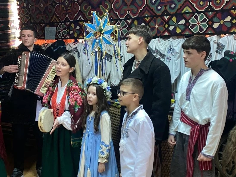 Молодь Бершаді вивчає традиції: театралізована вистава до Різдва