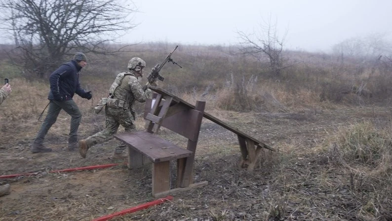 Стрілецький марафон на Вінниччині: бійці змагалися у швидкості та точності Стрілецький марафон на Вінниччині: бійці змагалися у швидкості та точності