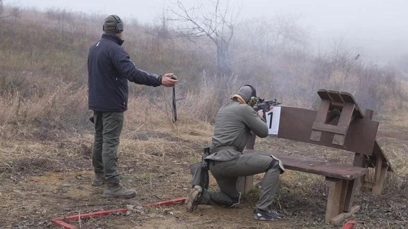 Стрілецький марафон на Вінниччині: бійці змагалися у швидкості та точності Стрілецький марафон на Вінниччині: бійці змагалися у швидкості та точності