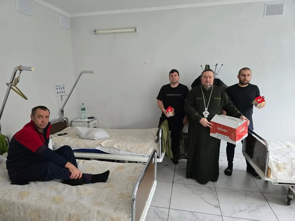 Військові капелани Вінниччини привітали воїнів з Різдвом у госпіталях