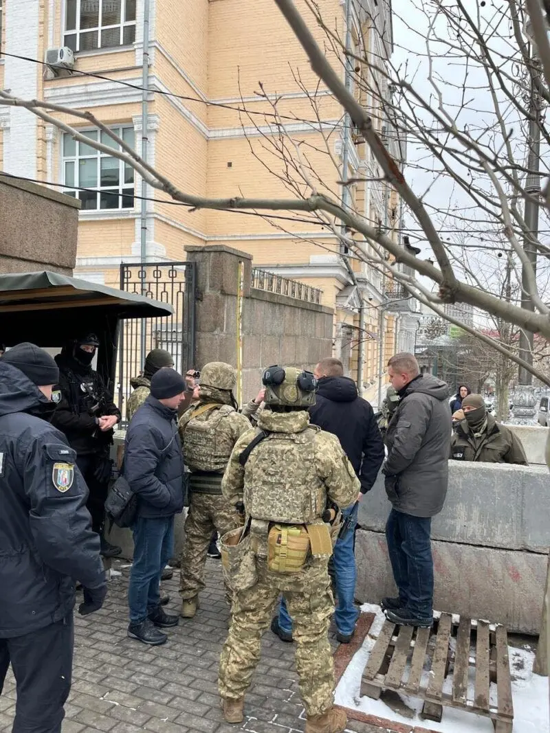 НАБУ розслідує схему хабарництва серед депутатів: підозри для трьох нардепів