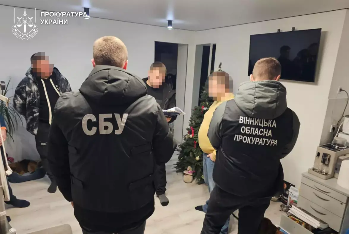 На Вінниччині під підозрою керівник інфраструктурної служби та двоє спільників через розтрату мільйона
