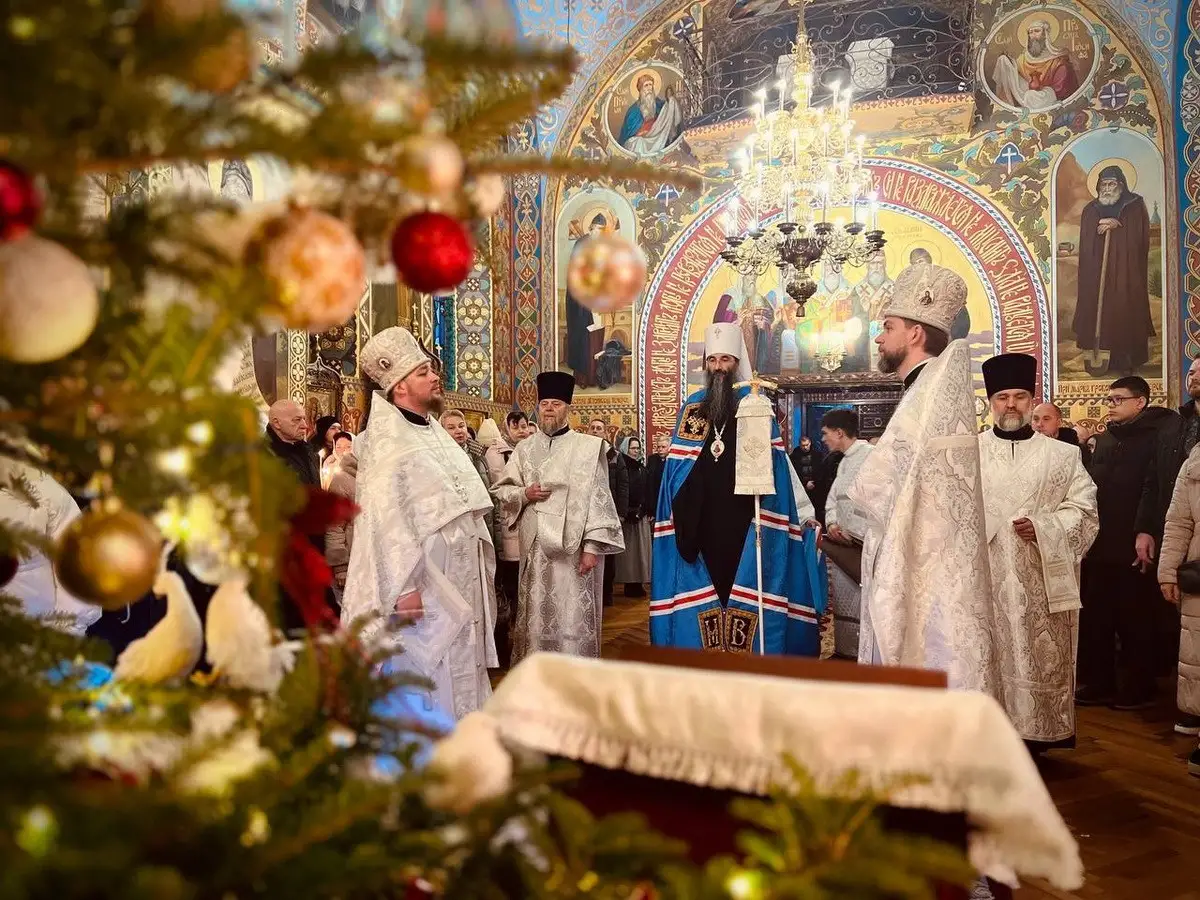 Різдво у вінницьких храмах УПЦ: молитви за мир і перемогу