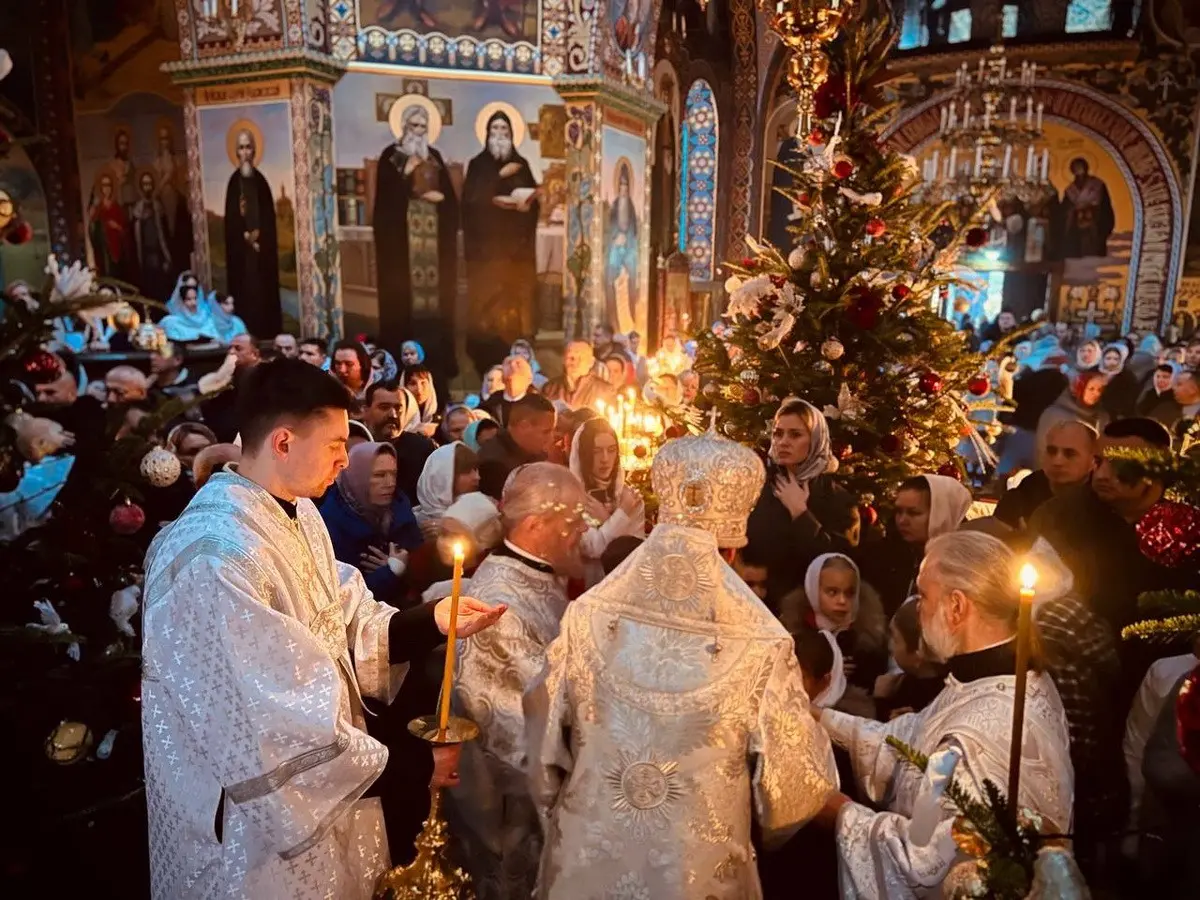Різдво у вінницьких храмах УПЦ: молитви за мир і перемогу