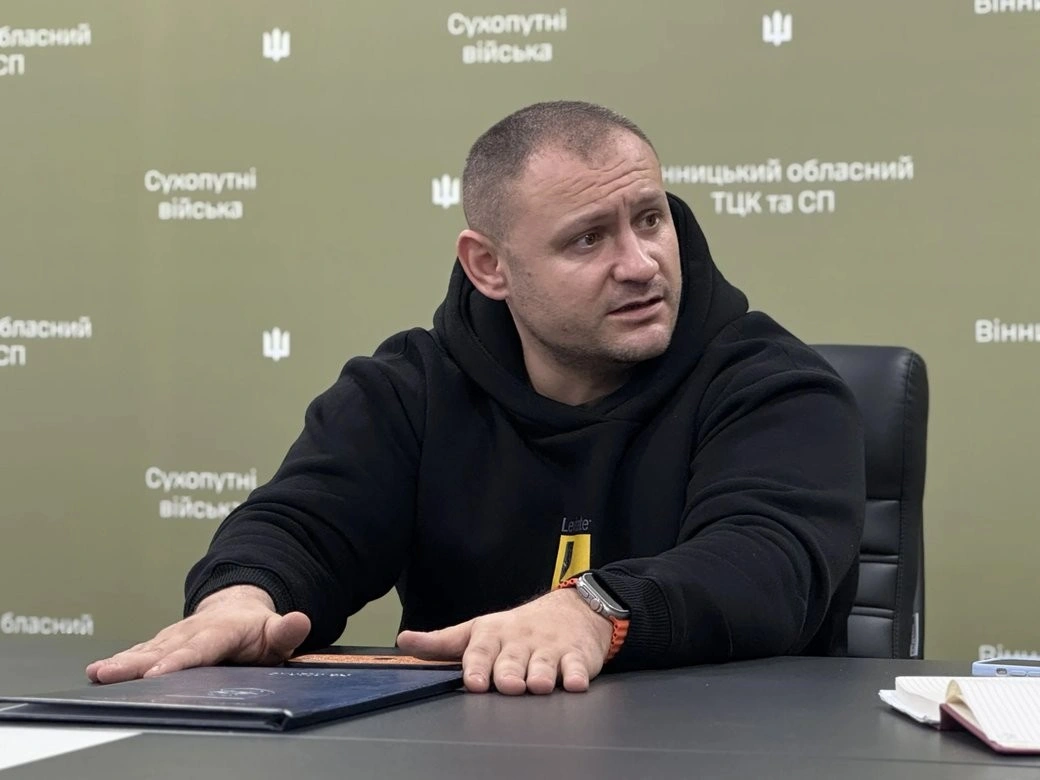 Після вибуху та втрати ніг: як майор Ярослав Фіногенов повернувся до життя та служби
