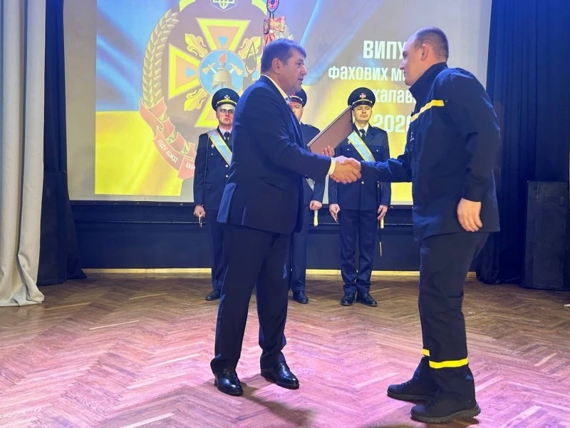 У Вінниці відбувся останній випуск курсантів Вищого професійного училища Львівського університету безпеки життєдіяльності