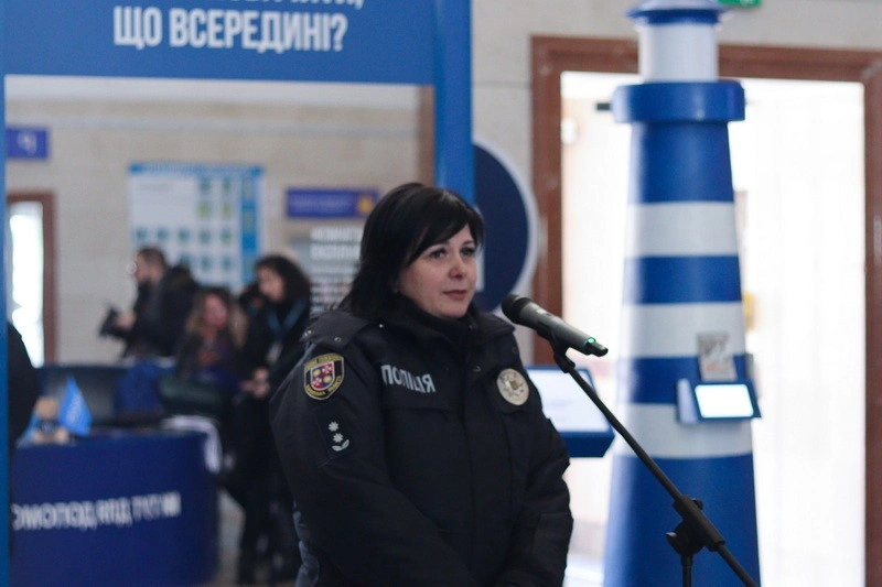 «Кімната, де живе експлуатація»: у Вінниці розгорнули інтерактивний простір для протидії торгівлі людьми