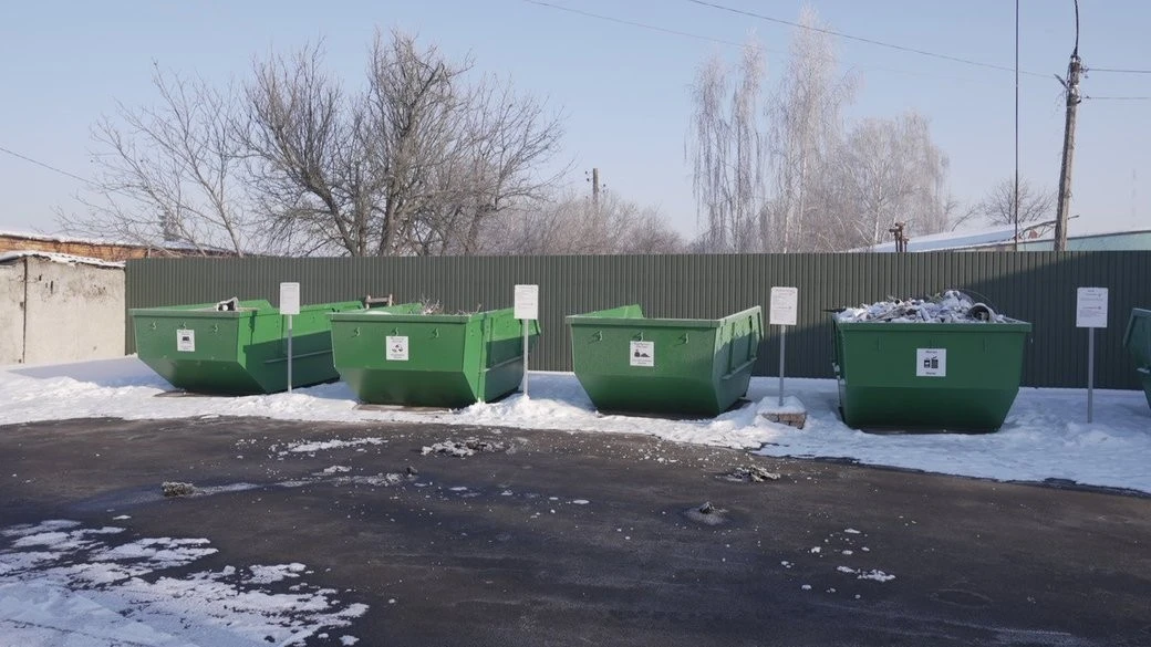 Друге життя святкових дерев: у Вінниці стартувала масштабна утилізація ялинок