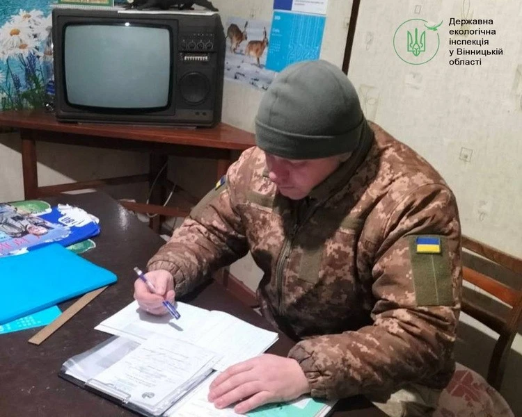 Боротьба зі сказом на Вінниччині: екоінспектори перевірили рейди з регулювання чисельності хижаків