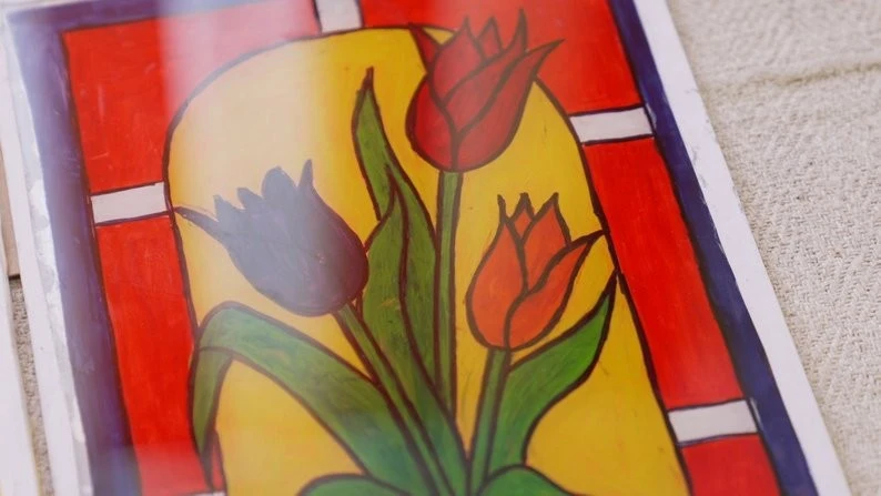 Магія на склі: як на Вінниччині відроджують забутий народний розпис