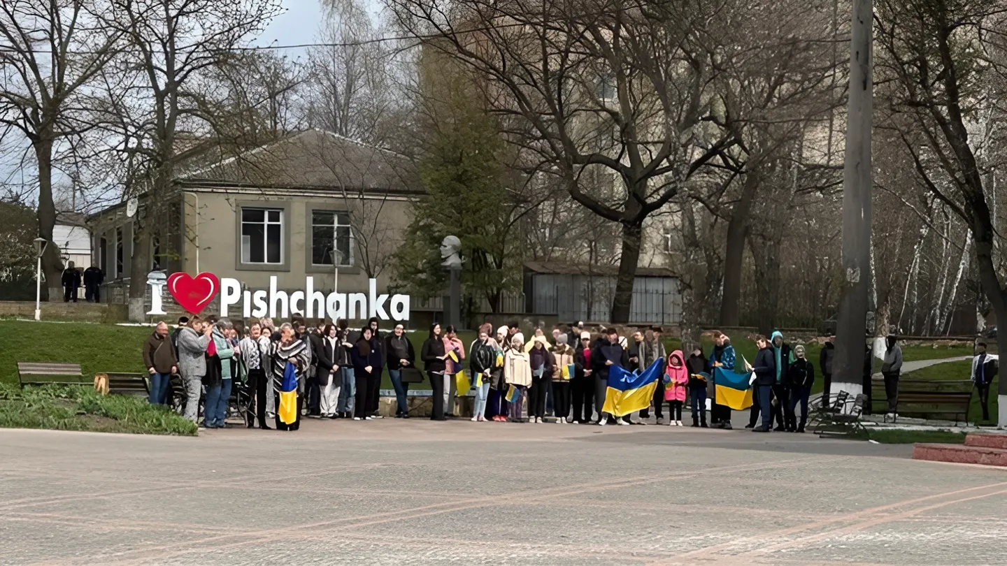 Довга дорога додому: на Вінниччині урочисто зустріли звільненого з полону Сергія Стасюка