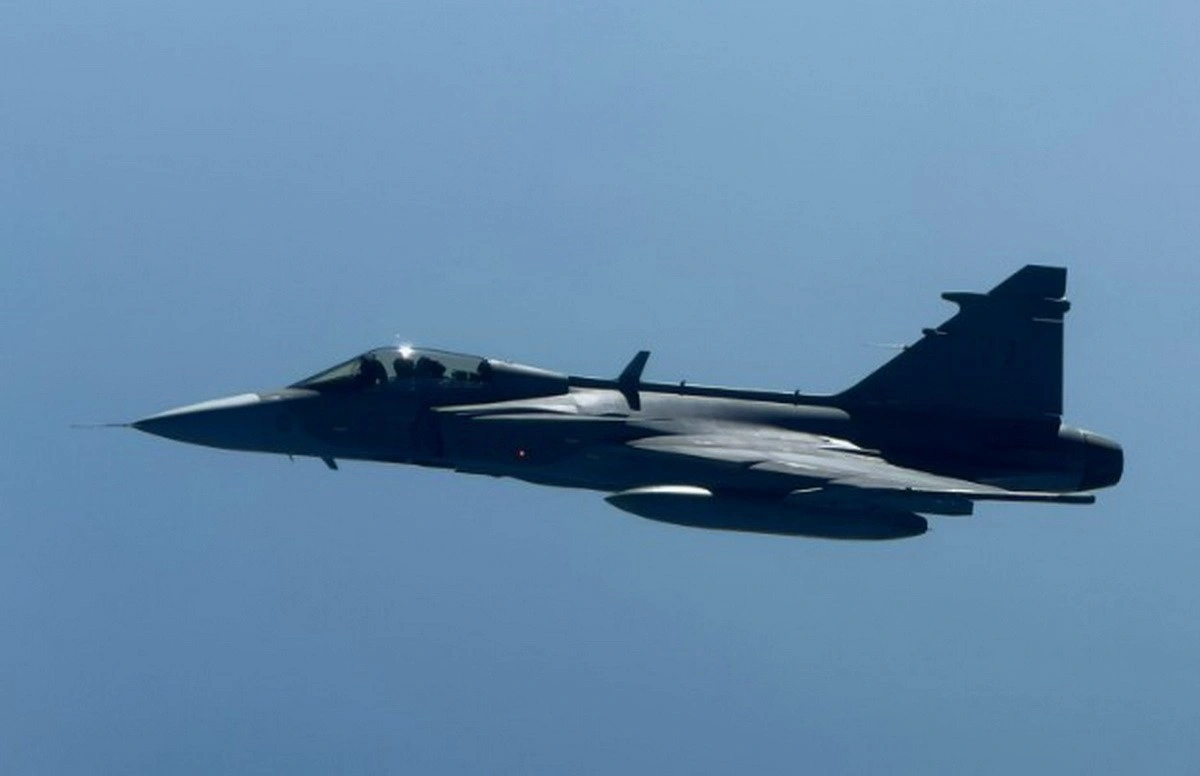 Герой України Karaya опановує шведські винищувачі Gripen