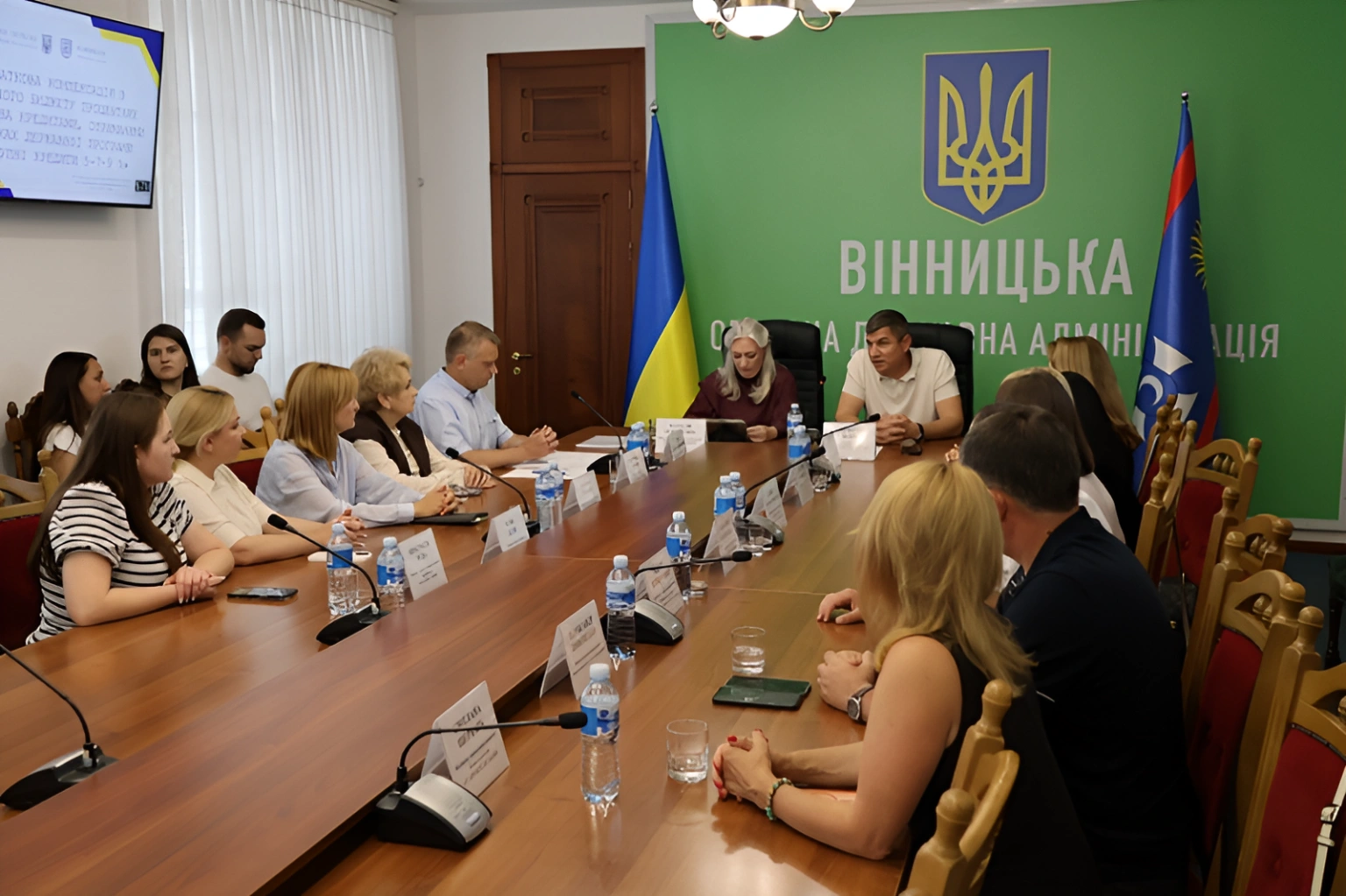 Компенсація відсотків за кредитами: влада та банки провели зустріч на Вінниччині Компенсація відсотків за кредитами: влада та банки провели зустріч на Вінниччині