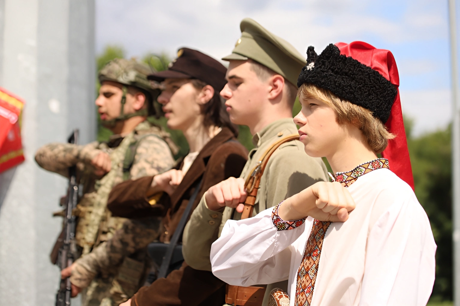 Сім сотень слухачів: на Вінниччині урочисто випустили нову групу з національного спротиву
